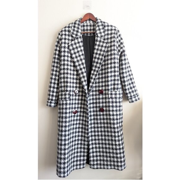 Le Chateau Black and White Houndstooth Coat - Picture 2 of 10